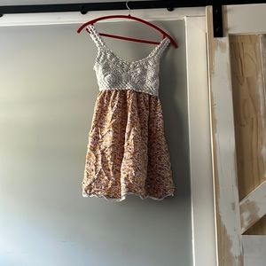 A gorgeous short Jessica Simpson sun dress